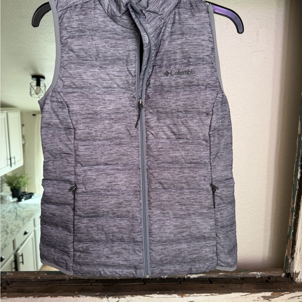 Columbia Gray Quilted Hooded Puffer Vest - XS